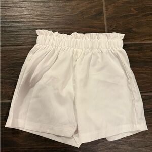 🪼 5/$10 NIP girls white high waisted shorts